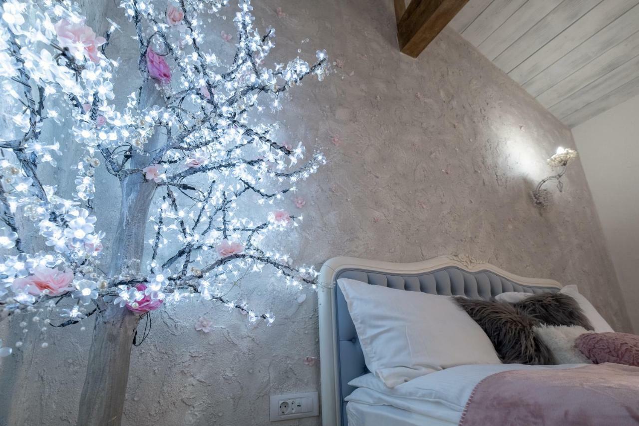 1-Bedroom Designer Apartment On Hristo Belchev Str Sofia Buitenkant foto